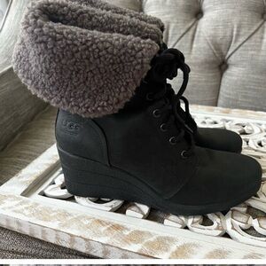 UGG wedges great condition size 10
